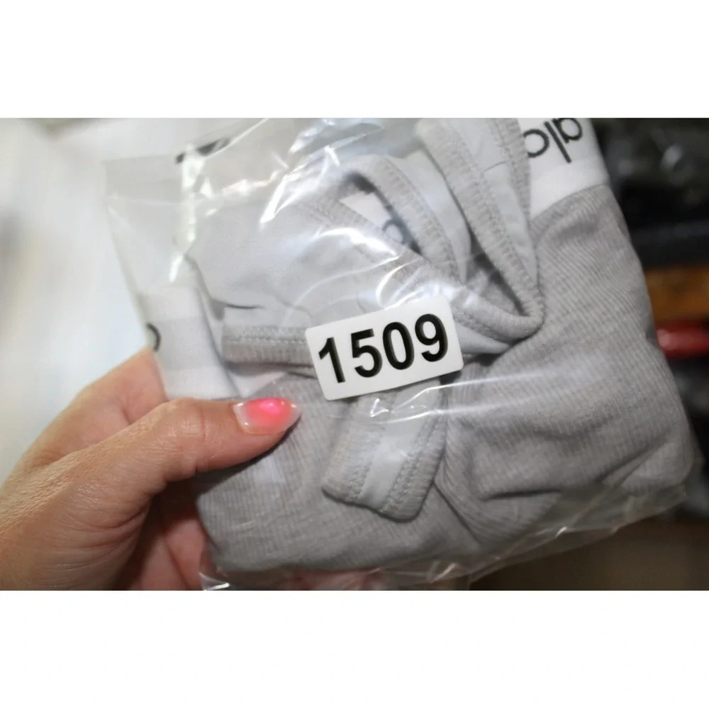 Alo Yoga Wellness Bra Heather Grey Ribbed‎ Henley Racerback Sport Bralette Small